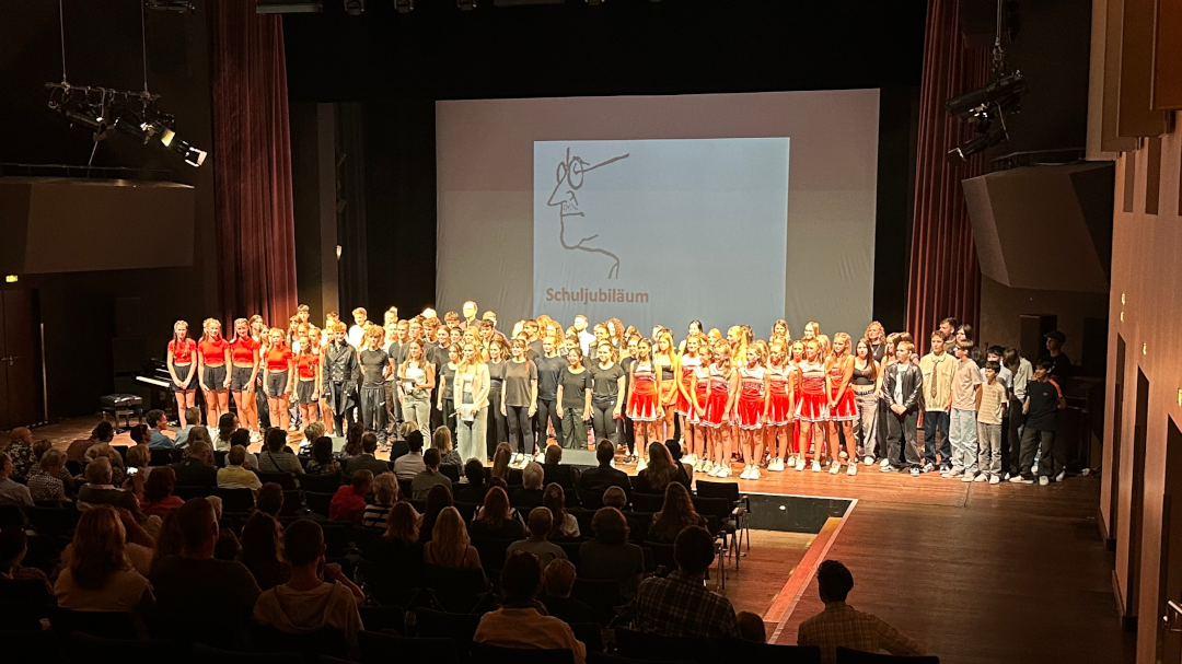 60 Jahre Bertolt-Brecht-Schule: „Glotzt nicht so romantisch!“